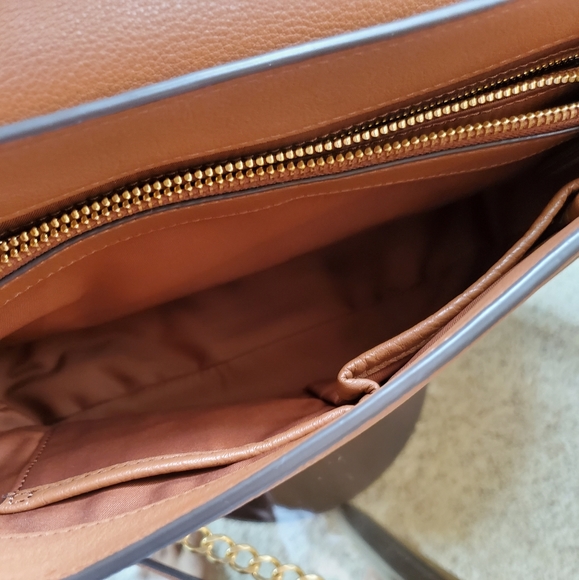 Tory Burch CHELSEA GOLD CHAIN SHOULDER BAG - Picture 5 of 8